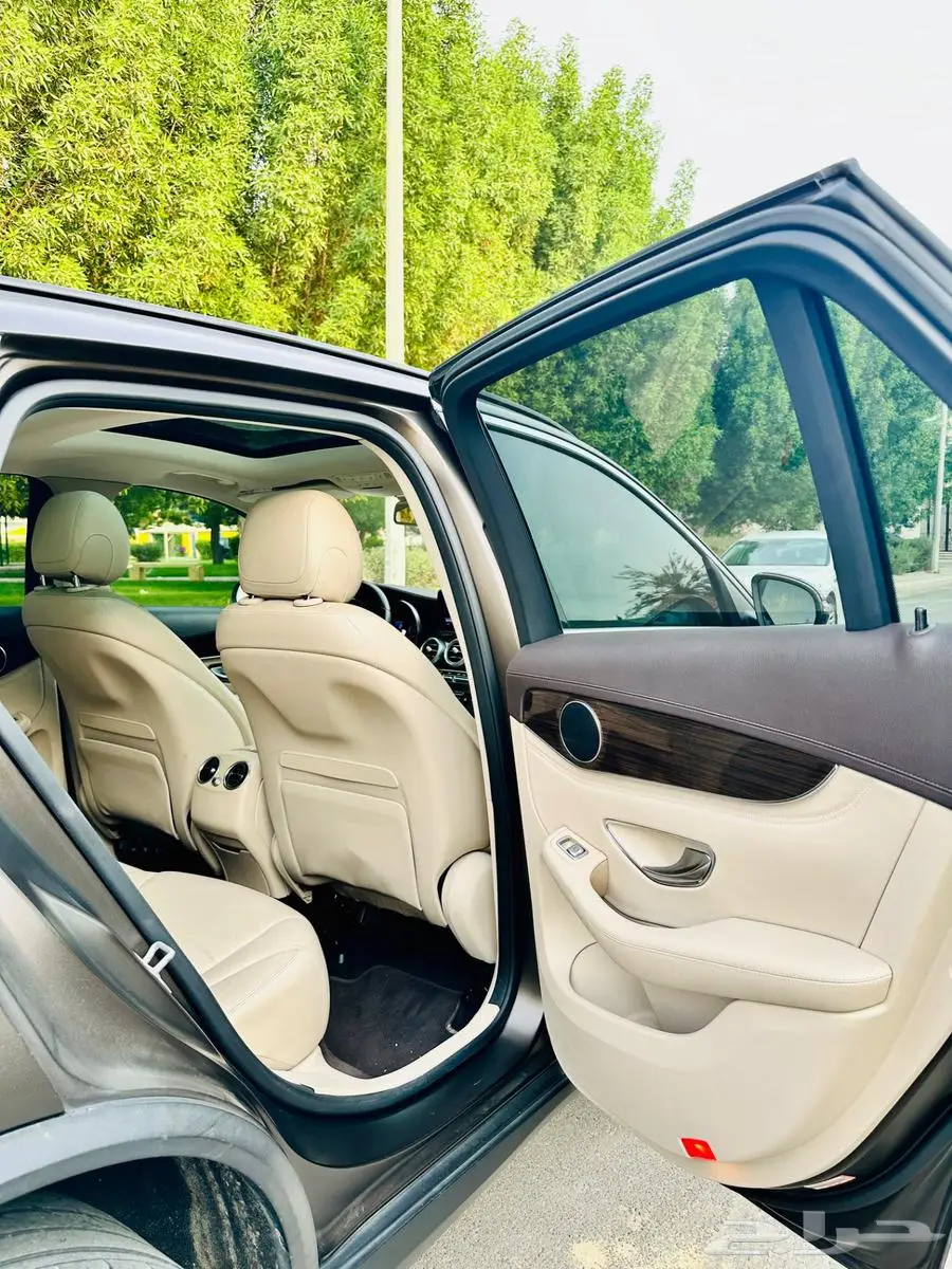 للبيع Mercedes GLC 300 2016 معدل GLC 63S كامل 17