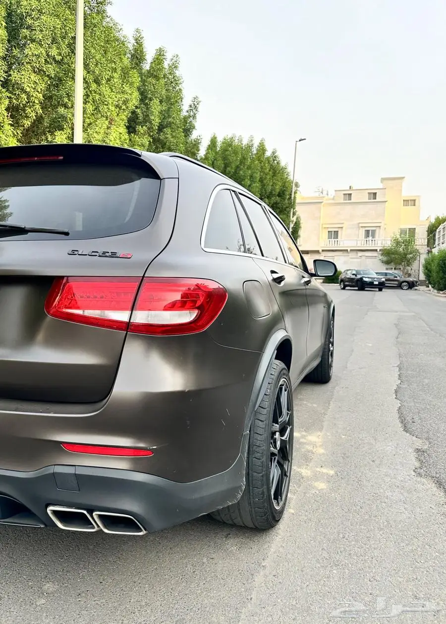 للبيع Mercedes GLC 300 2016 معدل GLC 63S كامل 3