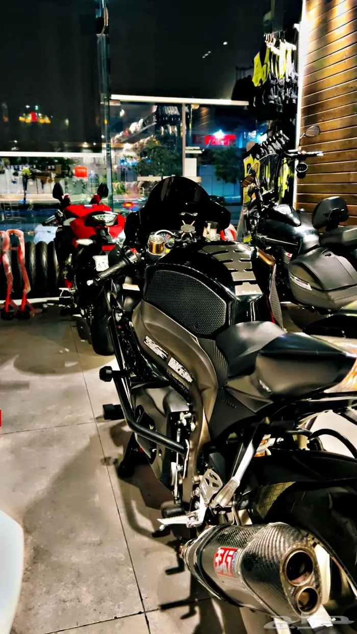 سوزوكيGXR1000-2010 سوزوكي الون اسود اصدار خاص ومحدود 3