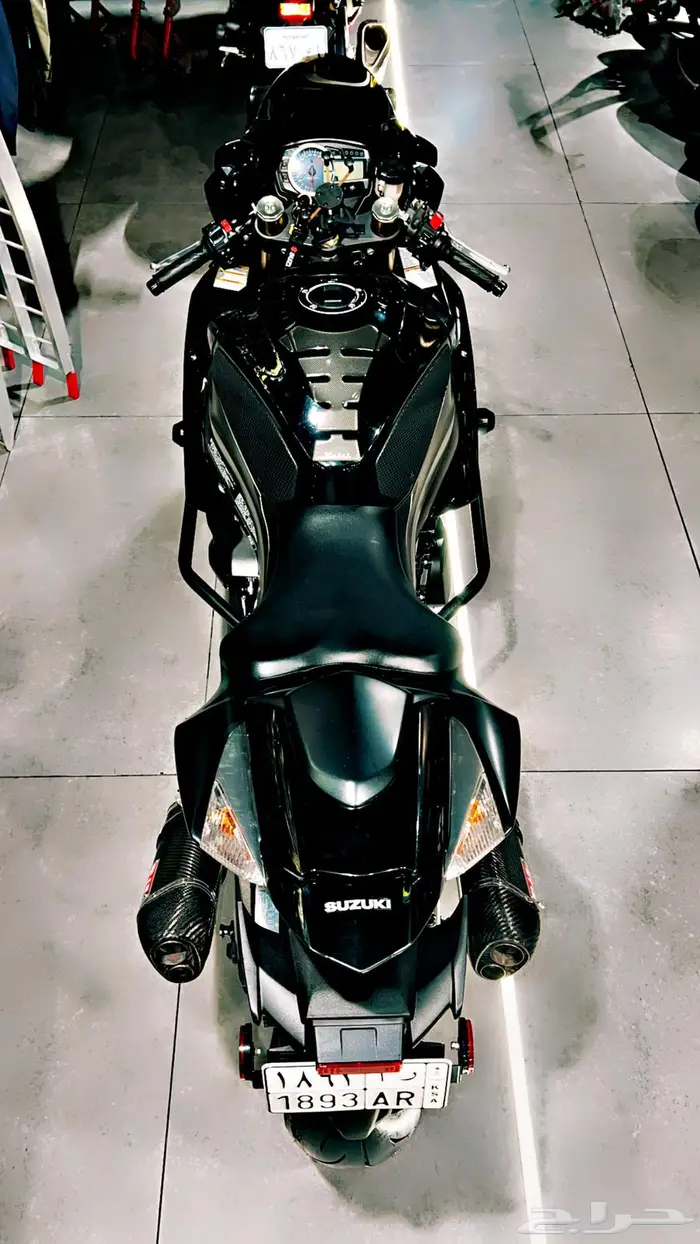 سوزوكيGXR1000-2010 سوزوكي الون اسود اصدار خاص ومحدود 5