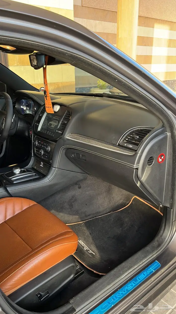كرايسلر SRT 2016 32
