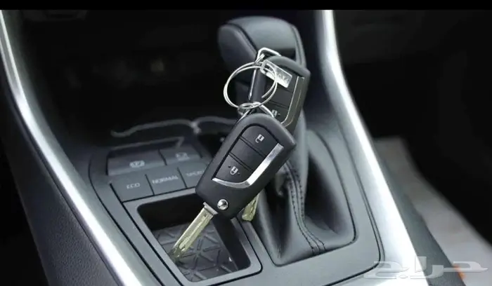 تويوتا راف فور LE دفع امامي بنزين 2025 باقل قسط ايجار منتهي 12