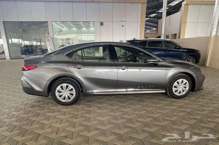 تويوتا كامري طيس بنزين كويتي 2025 3