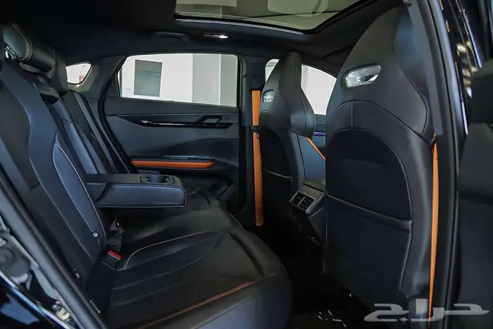 استمتع بأداء استثنائي مع UNI-V سبورت 2026 24