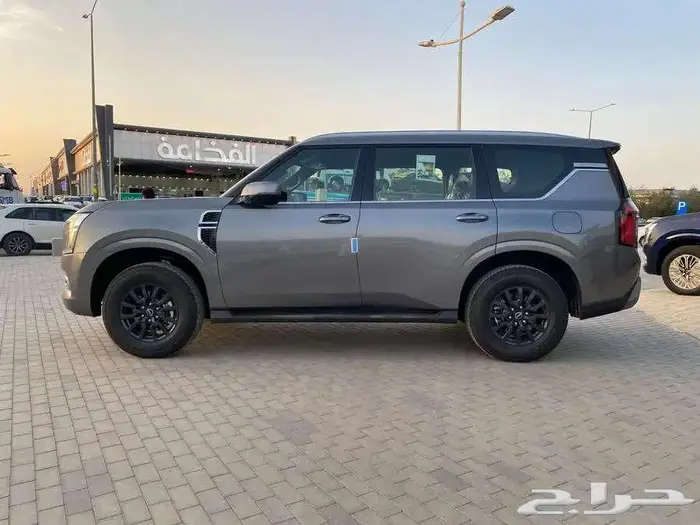 نيسان باترول تيتانيوم موديل 2025 8