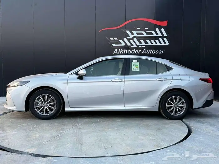 كامري E بنزين 2025 لدى شركة الخضر -فرع خريص 3
