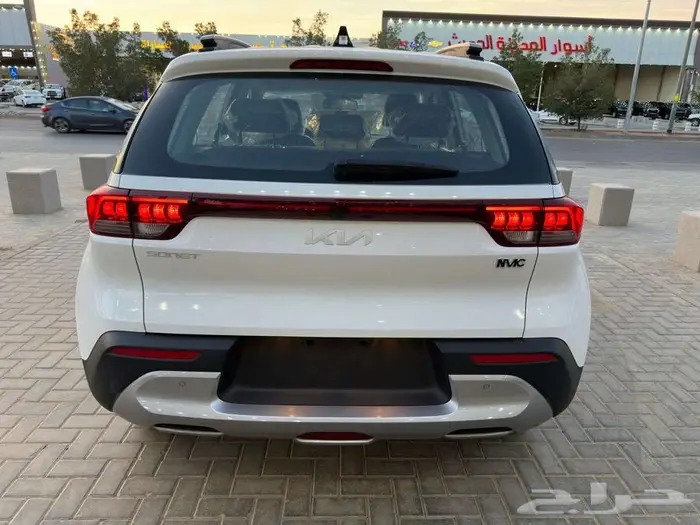 كيا سونيت 2023نص فل 59.000شامل الضريبه واللوحات 10