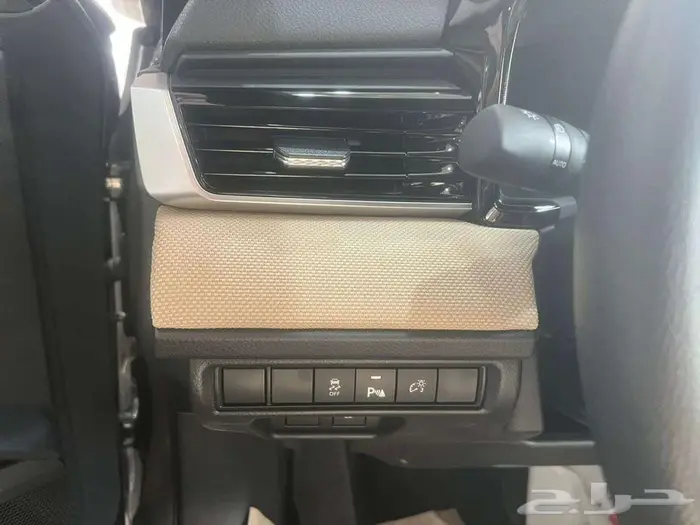 كامري 2025 استندر E لون تيتانيوم بنزين جديده 11