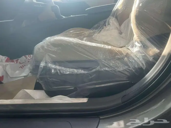 كامري 2025 استندر E لون تيتانيوم بنزين جديده 6