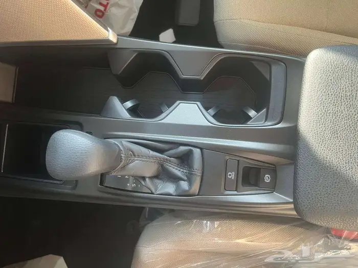 كامري 2025 استندر E لون تيتانيوم بنزين جديده 14