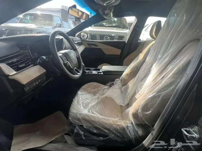 كامري 2025 استندر E لون تيتانيوم بنزين جديده 13