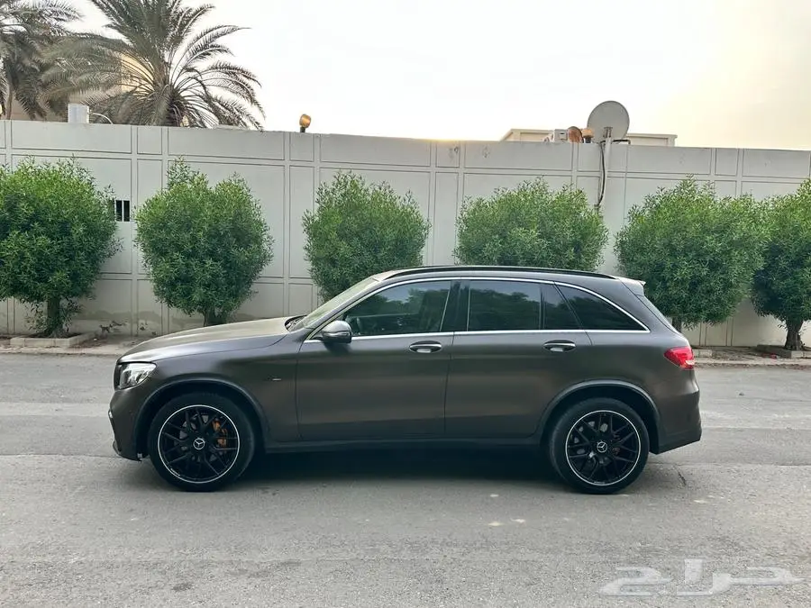 للبيع Mercedes GLC 300 2016 معدل GLC 63S كامل 8