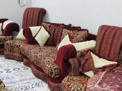 كنب اللون عودي للبيع 0