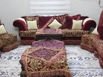 كنب اللون عودي للبيع 2