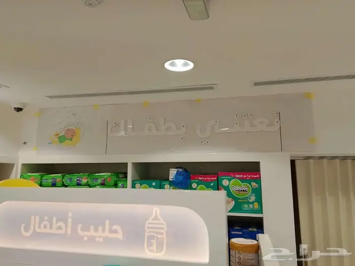 تركيب لوحات طباعة بانر استيكر مطاعم فنادق مواقع عقارات مشروع 5