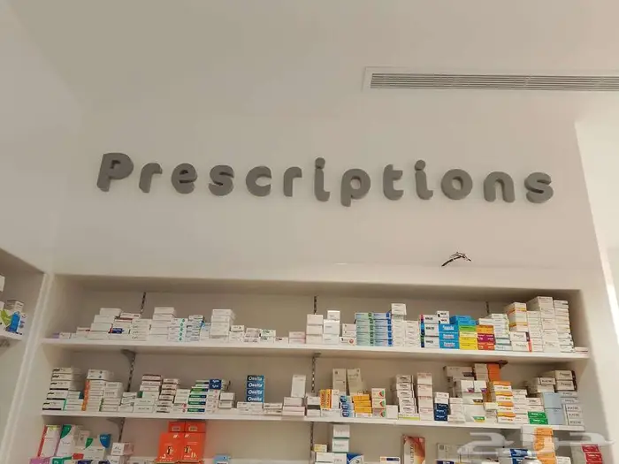 تركيب لوحات طباعة بانر استيكر مطاعم فنادق مواقع عقارات مشروع 2