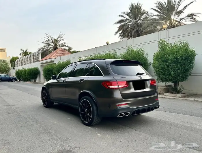 للبيع Mercedes GLC 300 2016 معدل GLC 63S كامل 22