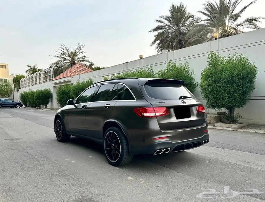 للبيع Mercedes GLC 300 2016 معدل GLC 63S كامل 22