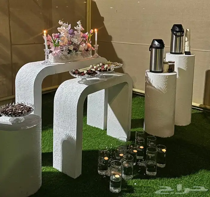 طاولات للبيع 0