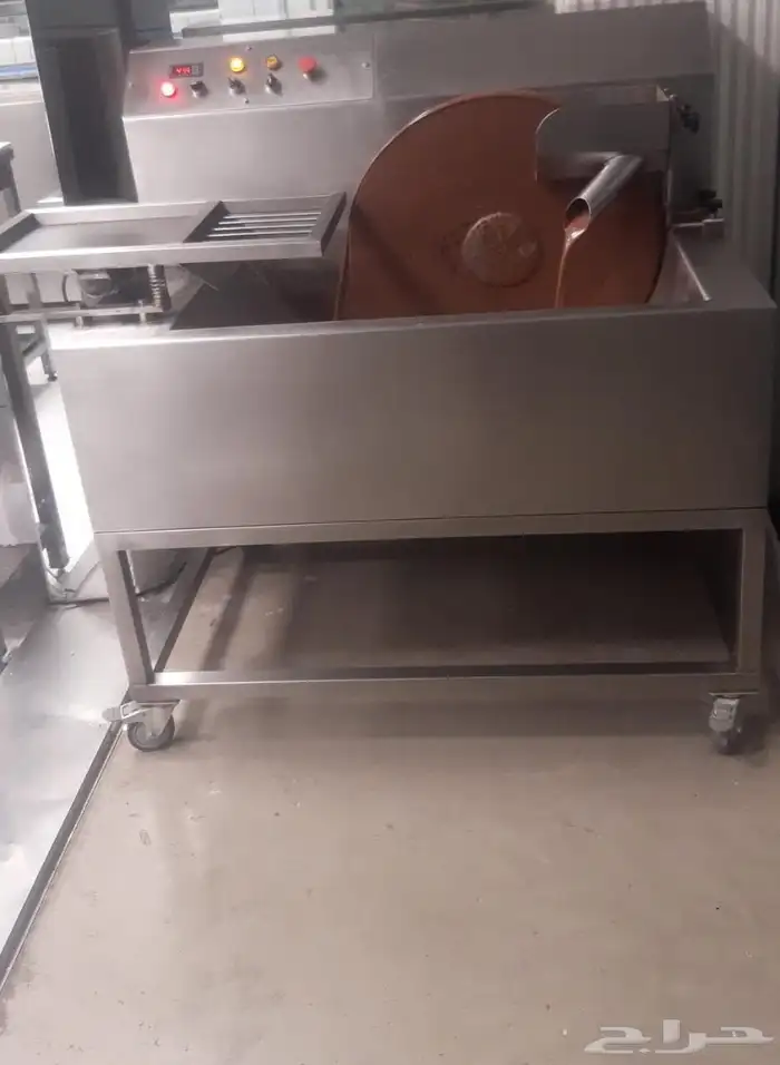 مكينة صب شوكولا ناعوره 0