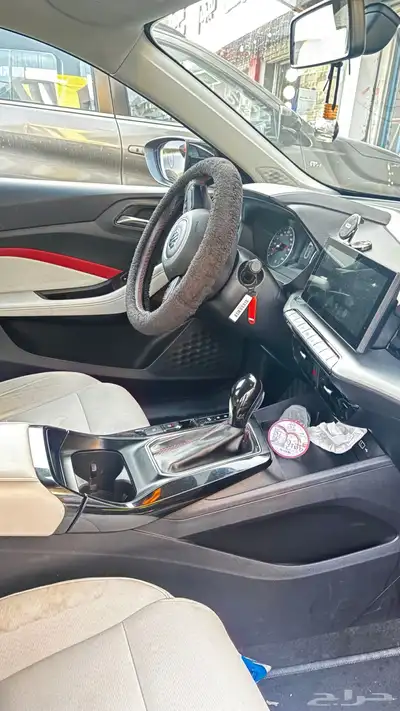 سيارة mg gt 2022 اسود 11
