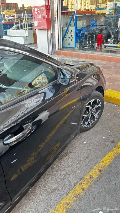 سيارة mg gt 2022 اسود 8