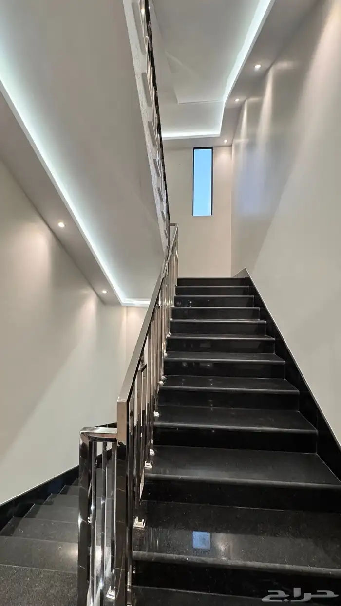 للبيع شقق علوي ابهاالمحاله 1