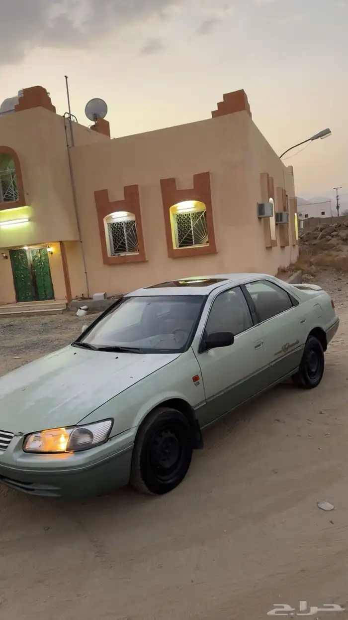 السلام عليكم اعرض لكم كامري 2001 فل كامل 0