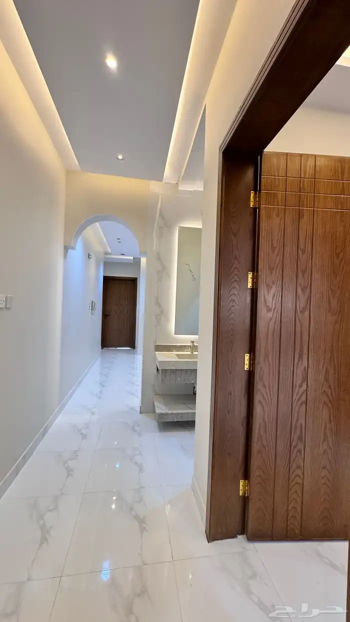 للبيع شقق ارضي شمال الخميس حى النور 17