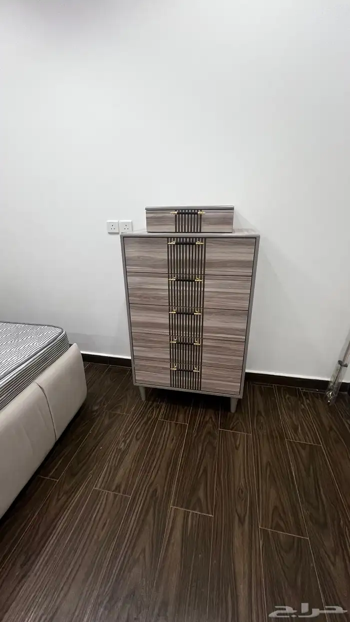 للبيع غرفه نوم جديده مع مرتبه جديده 1
