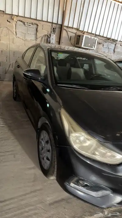 للبيع عدد 4 هونداي اكسنت تم البيع خارج الموقع 10