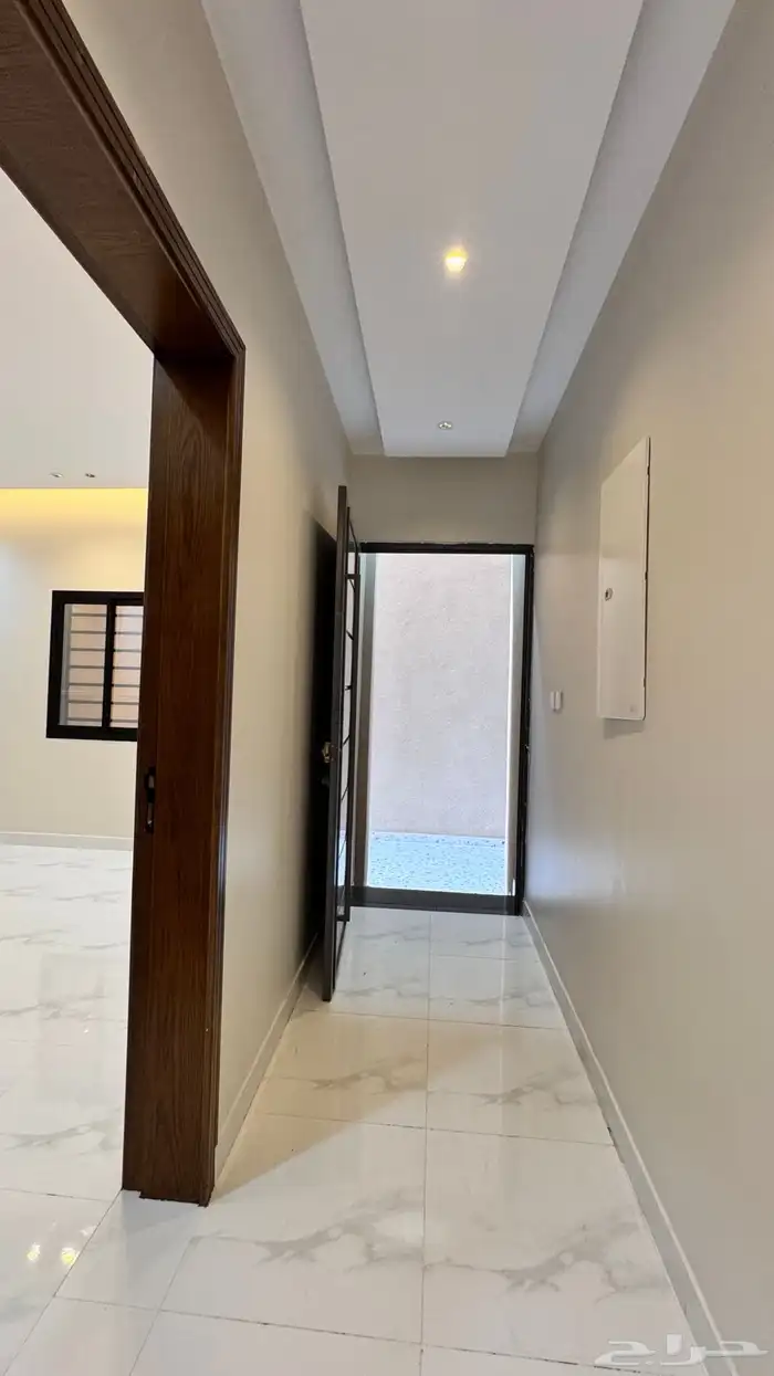 للبيع شقق ارضي شمال الخميس حى النور 5