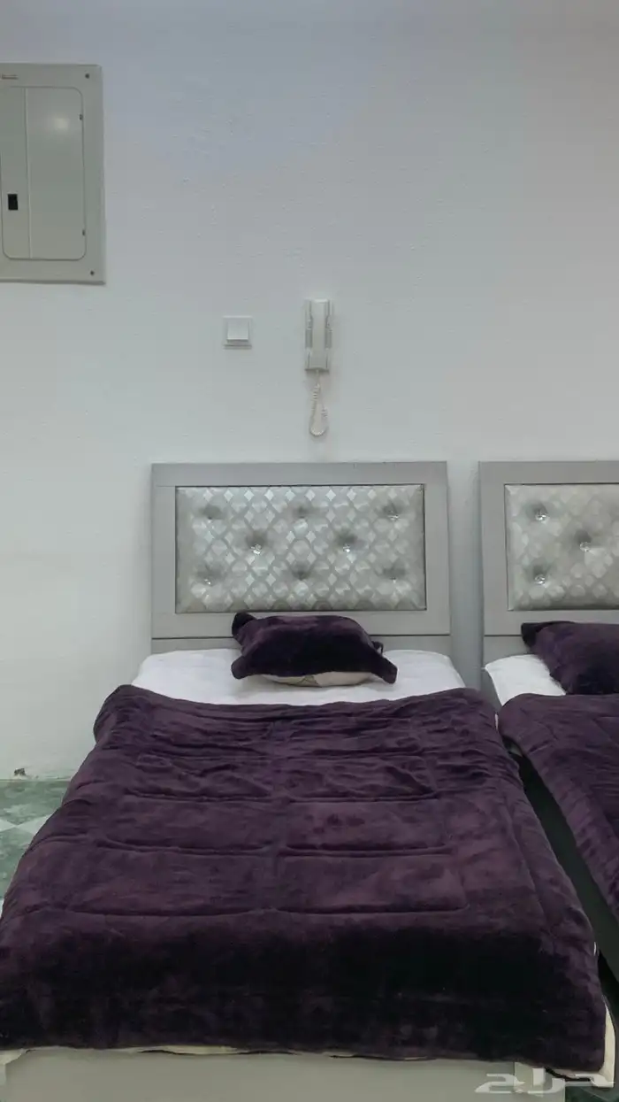 سريرين نفر واحد مستخدم سنه ونص موجود معه كامل خشب نضييف 2