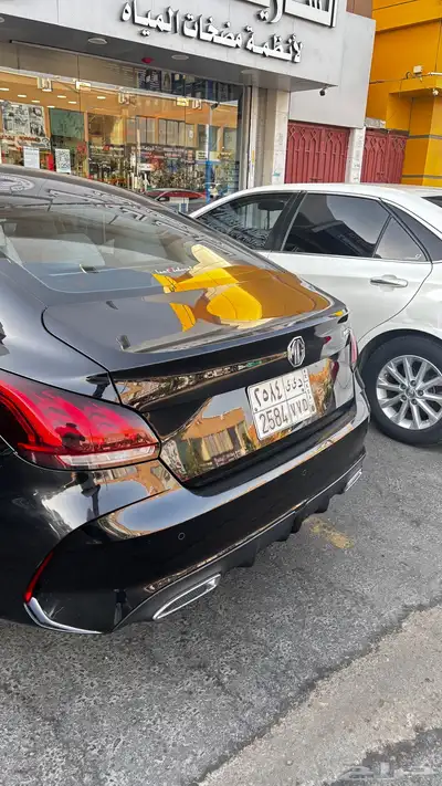 سيارة mg gt 2022 اسود 1