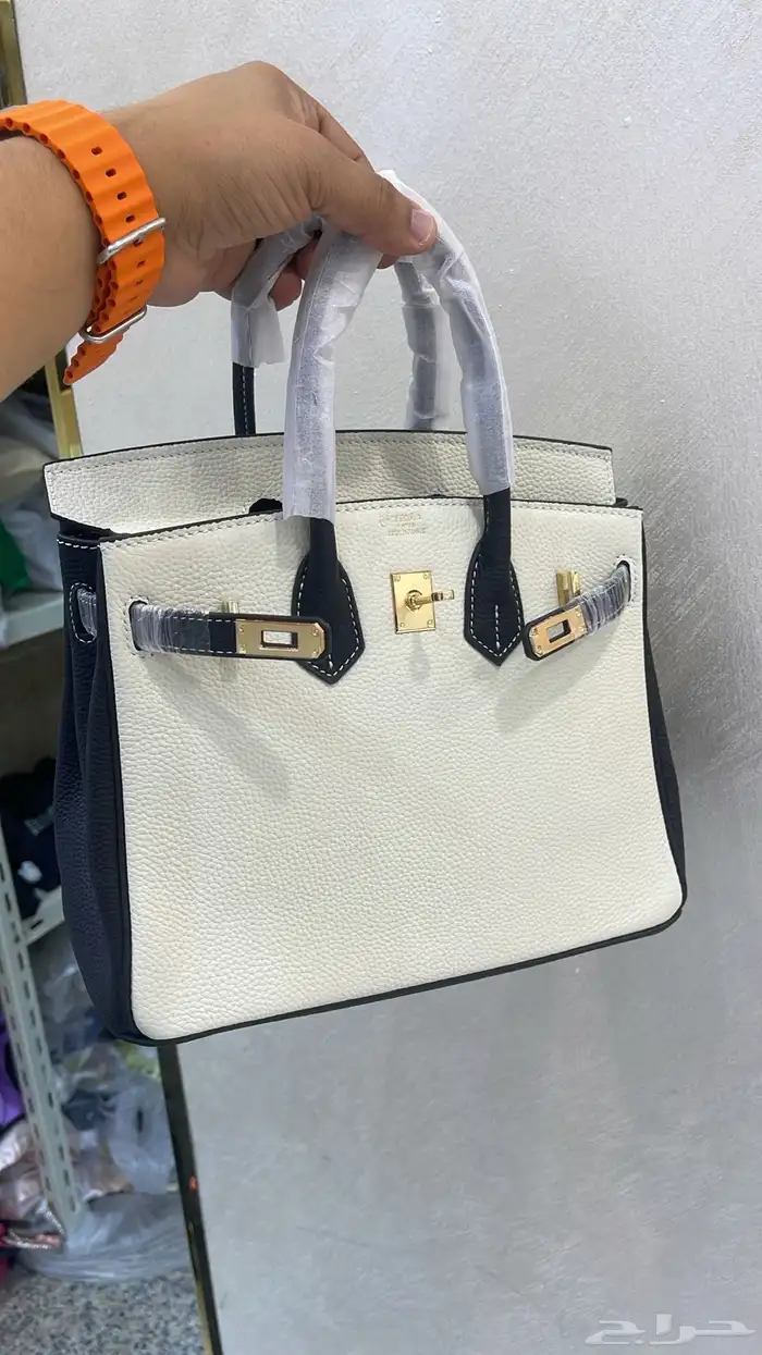 شنط ماركات مختلفه 63