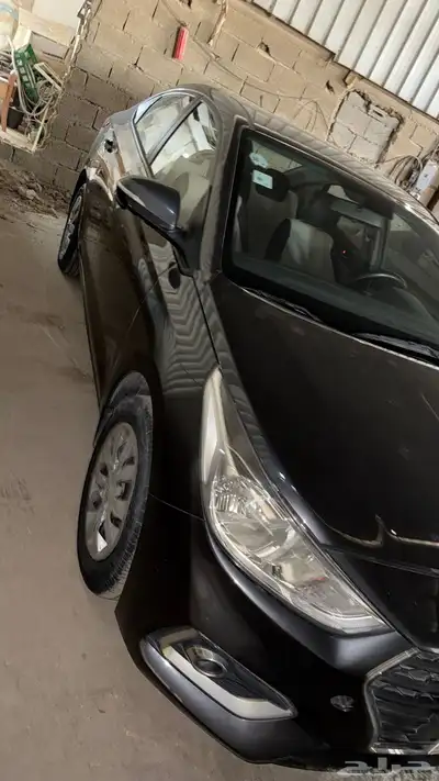 للبيع عدد 4 هونداي اكسنت تم البيع خارج الموقع 14