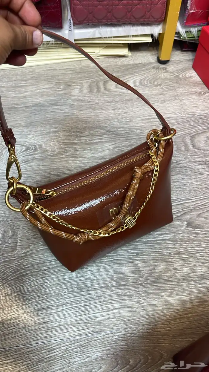شنط ماركات مختلفه 50