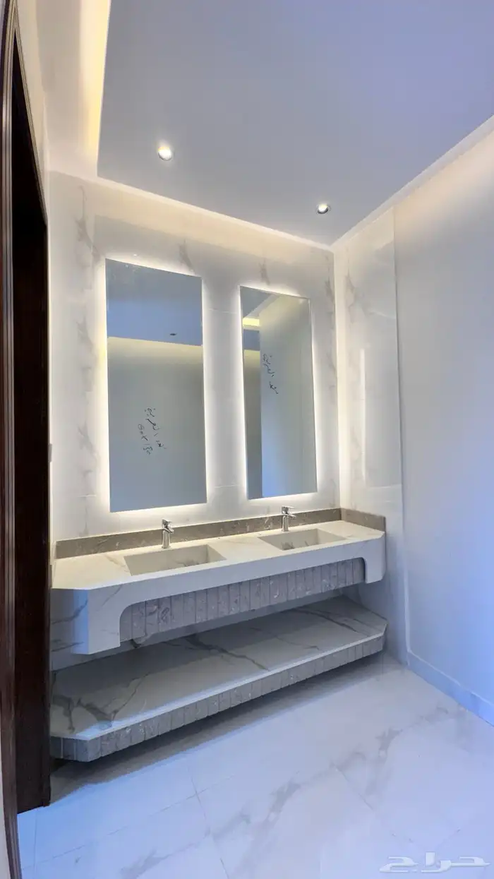 للبيع شقق ارضي شمال الخميس حى النور 4