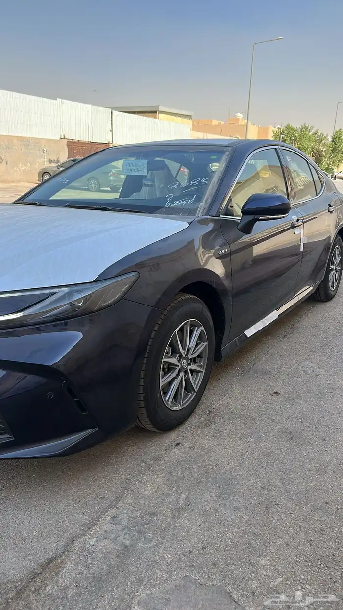 كامري كحلي 2025 ستاندر E 1