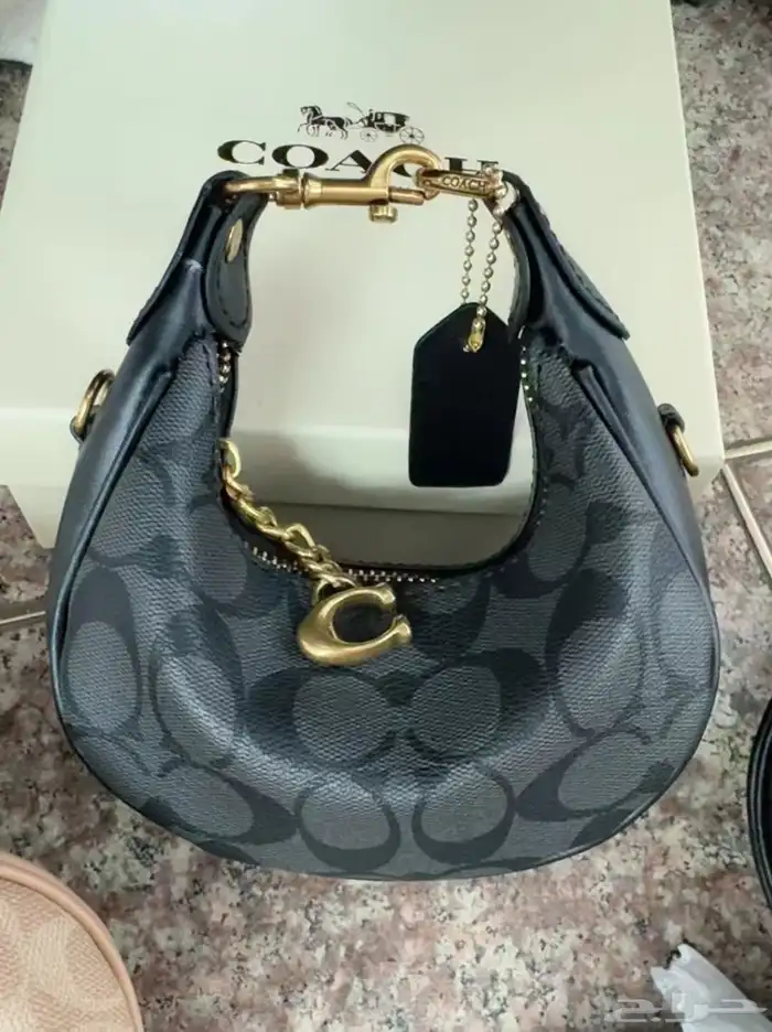 شنط ماركات مختلفه 29
