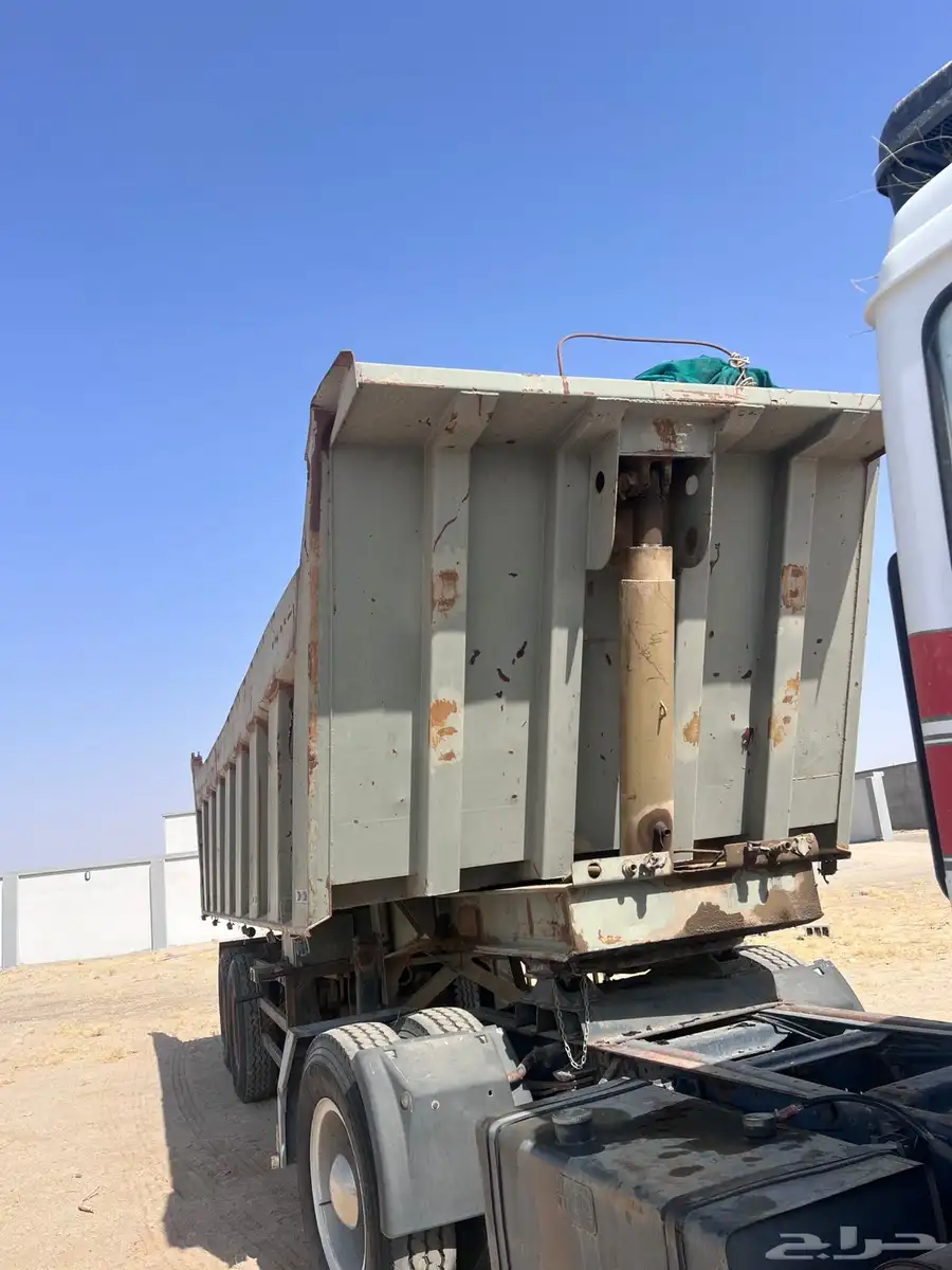 صندوق قلاب للبيع المستعجل 1