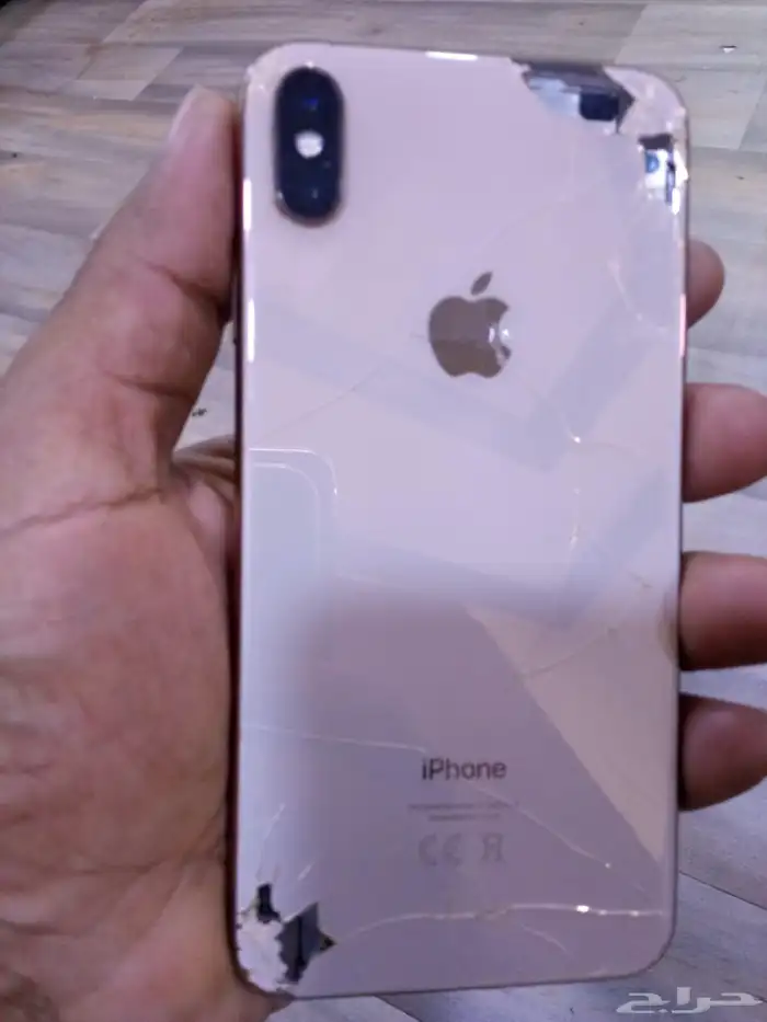 ايفون SXماكس 256قيقا ذهبي 12