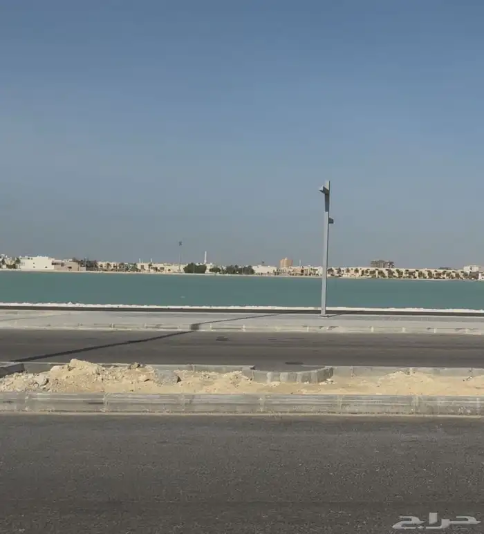 اراضي للبيع مطلة على بحيرة العزيزيه 2