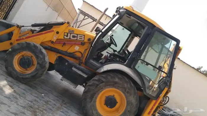 جي سي بي JCB للإيجار اليومي والشهري سائق هندي محترف. 0