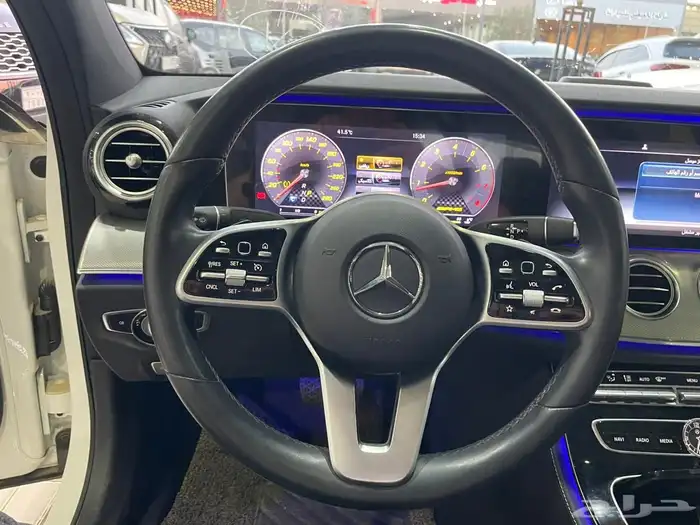 ((تم البيع))مرسيدس 2019 بنز E300 بانوراما (بنزين) 4 سلندر 11