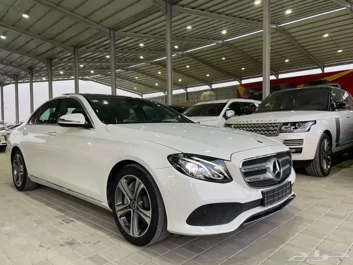 ((تم البيع))مرسيدس 2019 بنز E300 بانوراما (بنزين) 4 سلندر 1