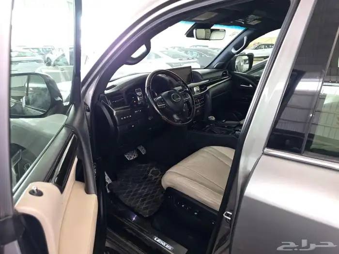 لكزس lx 570 2017 سعودي 5
