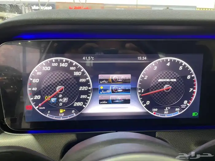 ((تم البيع))مرسيدس 2019 بنز E300 بانوراما (بنزين) 4 سلندر 12