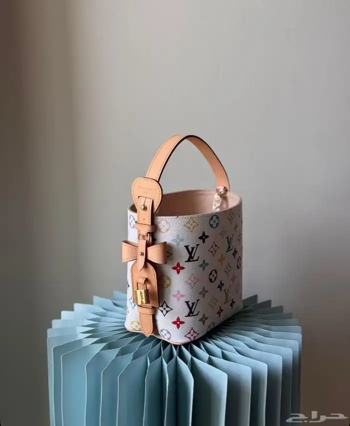 شنط ماركات مختلفه 27