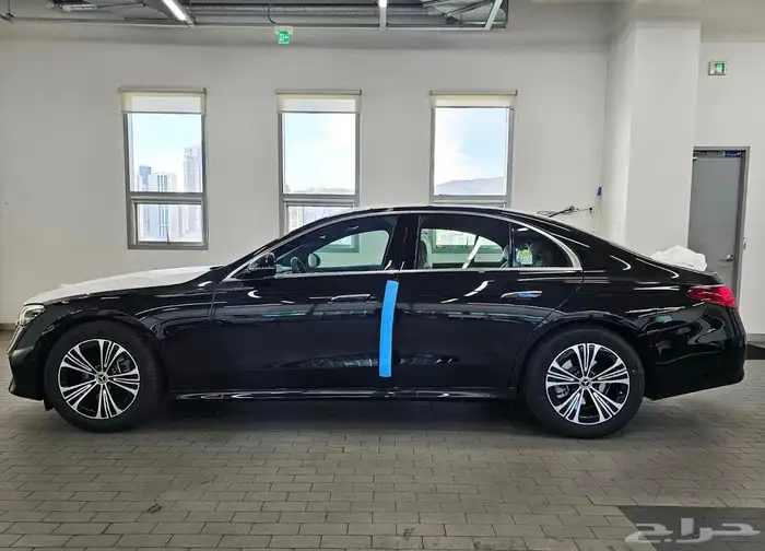 مرسيدس E 200 اصفار 2025 بسعر مناسب 3